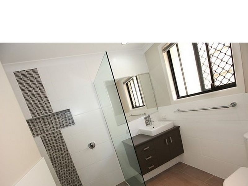6 Redgum Drive, Kirkwood QLD 4680