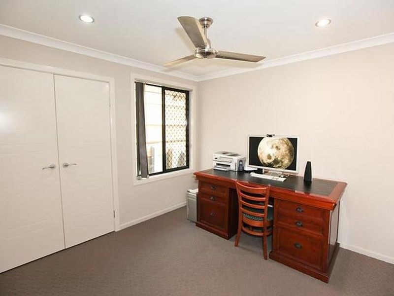 6 Redgum Drive, Kirkwood QLD 4680