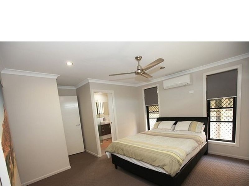 6 Redgum Drive, Kirkwood QLD 4680
