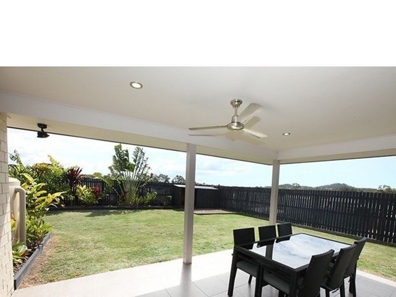 6 Redgum Drive, Kirkwood QLD 4680