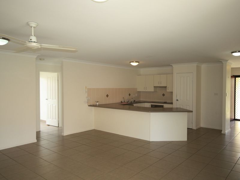 18 Dean Street, Glen Eden QLD 4680