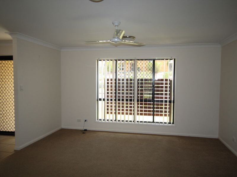 18 Dean Street, Glen Eden QLD 4680