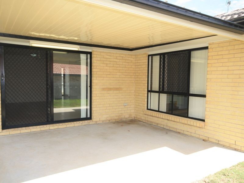 18 Dean Street, Glen Eden QLD 4680