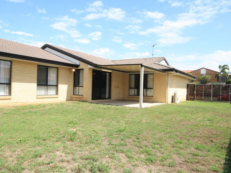 18 Dean Street, Glen Eden QLD 4680