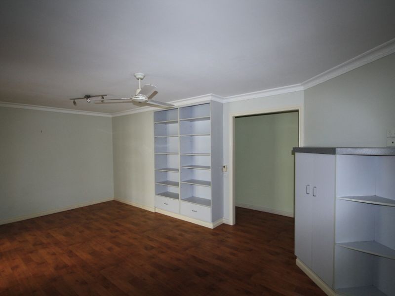 10 Bangalow Close, Clinton QLD 4680