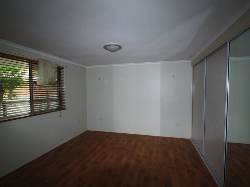 10 Bangalow Close, Clinton QLD 4680