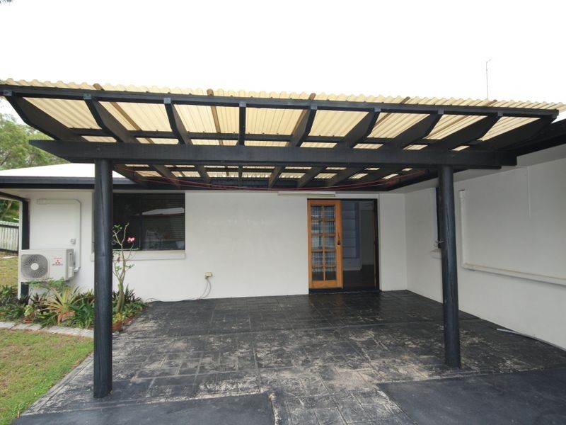 10 Bangalow Close, Clinton QLD 4680