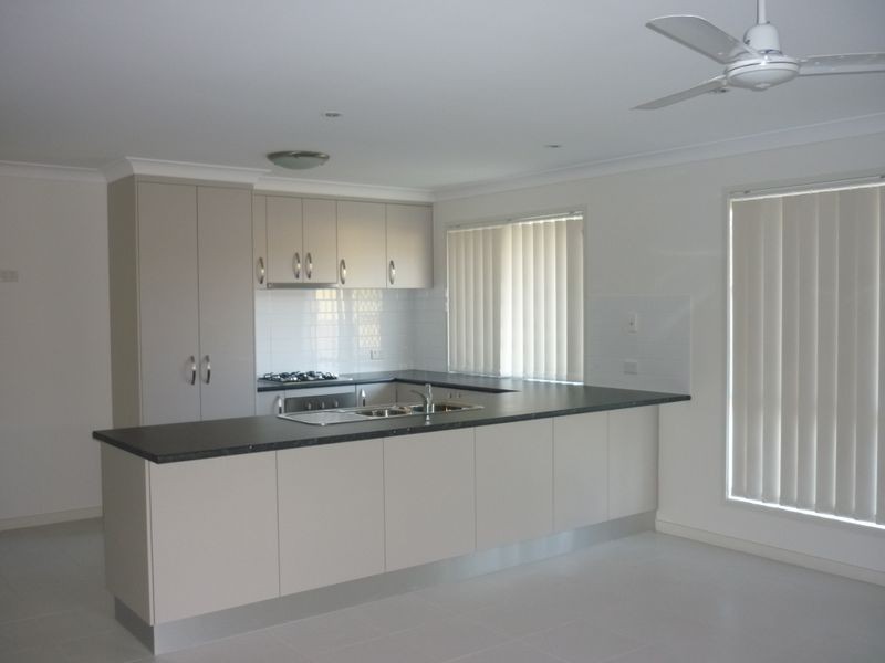 54 Briffney Street, Kirkwood QLD 4680