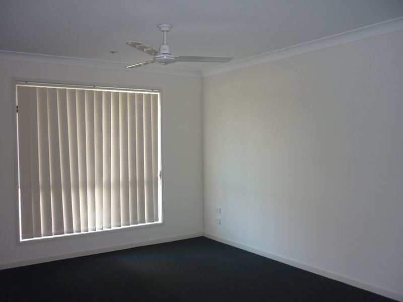 54 Briffney Street, Kirkwood QLD 4680