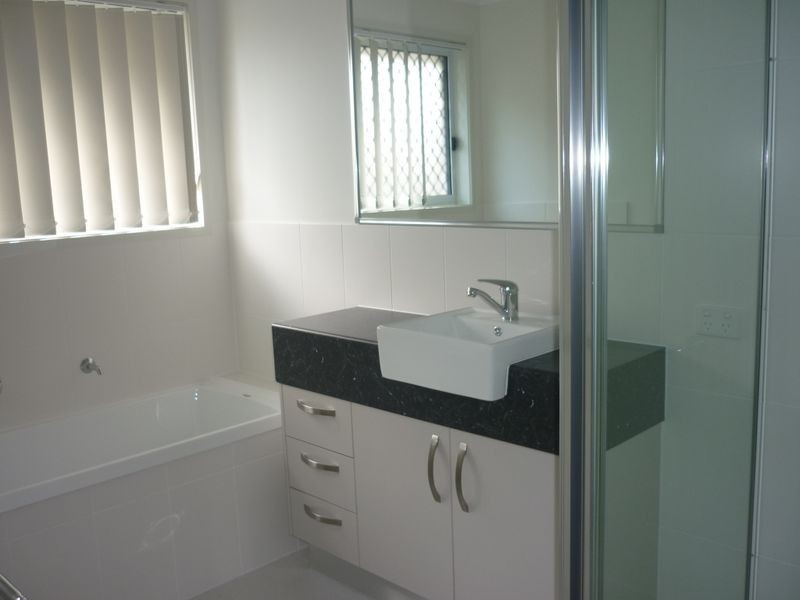 54 Briffney Street, Kirkwood QLD 4680