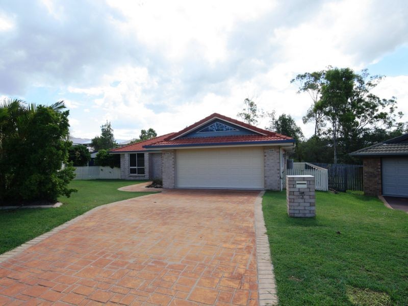 3 Hillview Place, New Auckland QLD 4680