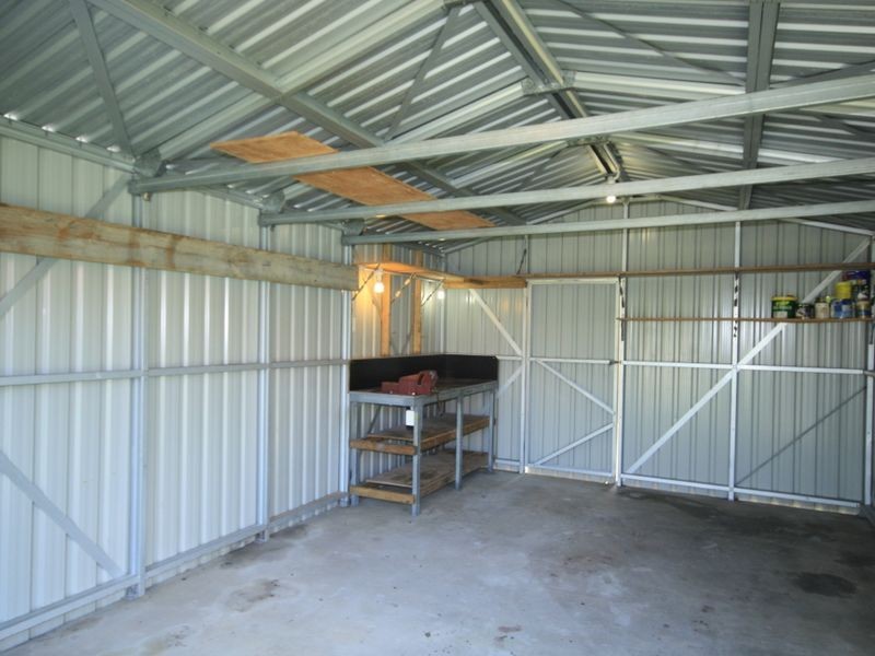 3 Hillview Place, New Auckland QLD 4680