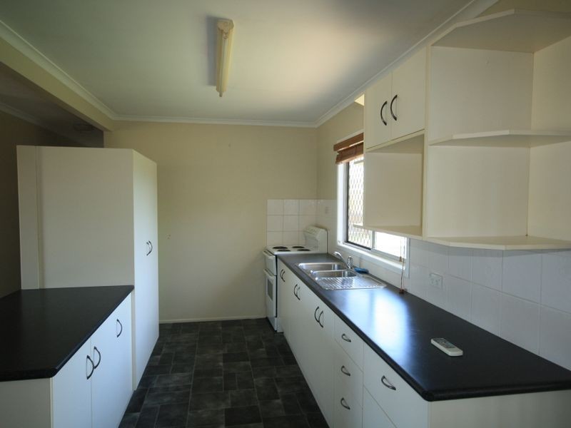 7 Chapman Drive, Clinton QLD 4680