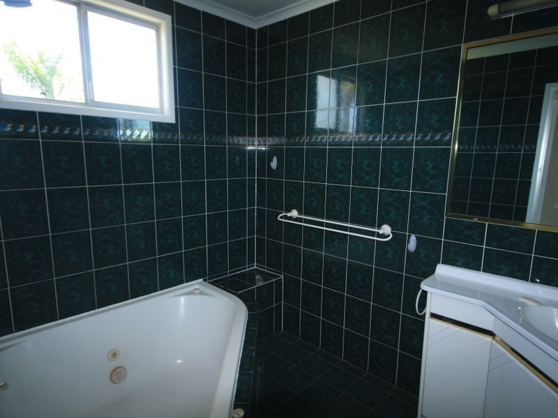 7 Chapman Drive, Clinton QLD 4680