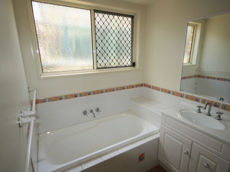 3 Buckingham Court, Telina QLD 4680