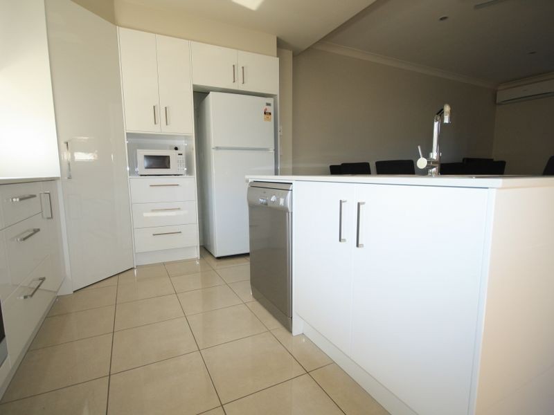 2/58 Wood Street, Barney Point QLD 4680