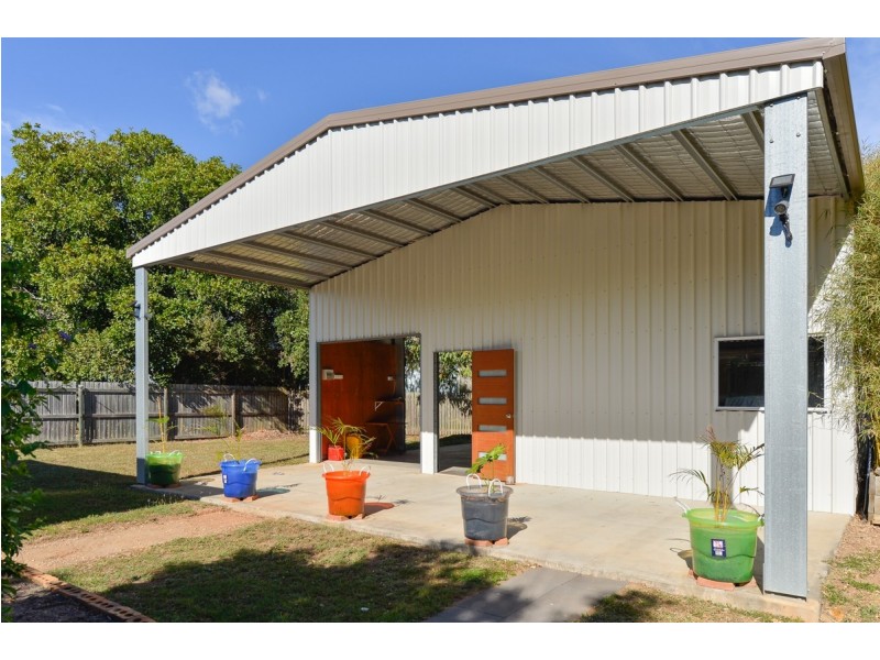 105 Col Brown Avenue, Clinton QLD 4680