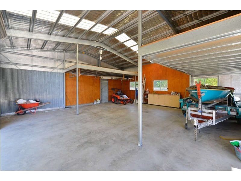 105 Col Brown Avenue, Clinton QLD 4680