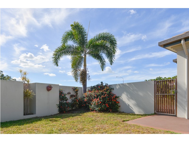 105 Col Brown Avenue, Clinton QLD 4680
