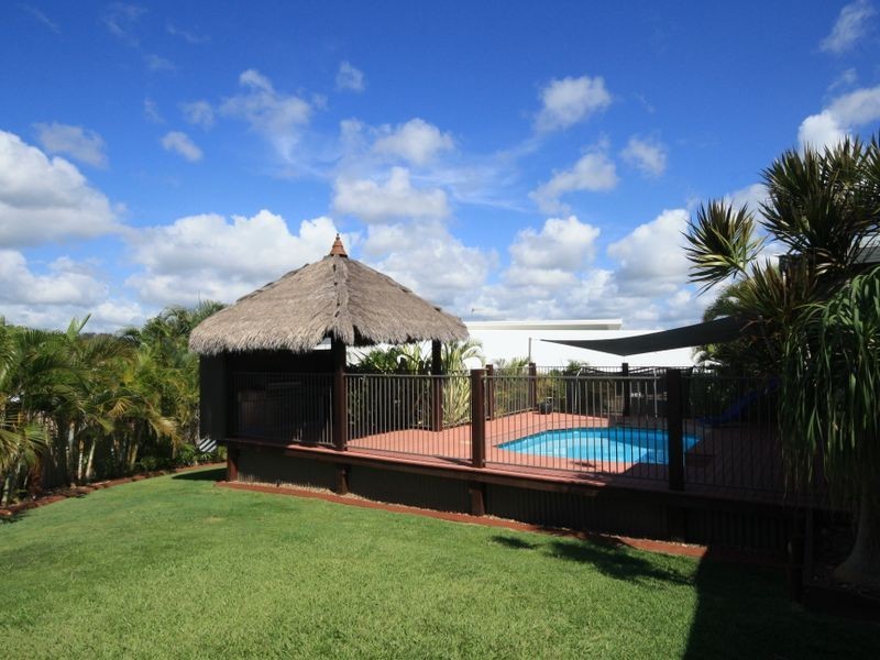 9 Christian Court, Glen Eden QLD 4680