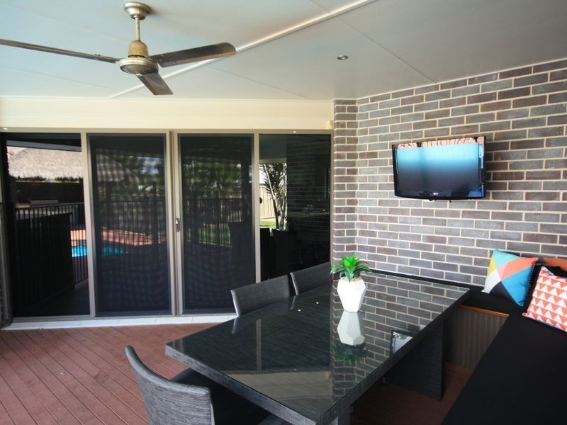 9 Christian Court, Glen Eden QLD 4680