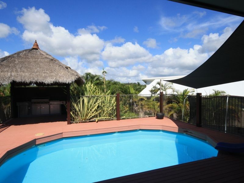 9 Christian Court, Glen Eden QLD 4680