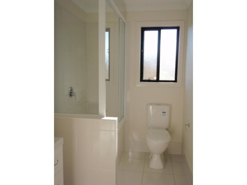 15 Giles Street, Glen Eden QLD 4680