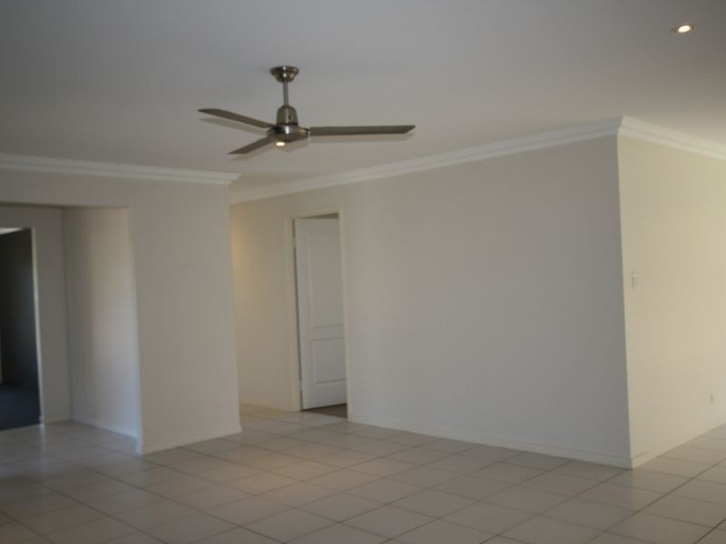 8 Lauren Court, South Gladstone QLD 4680