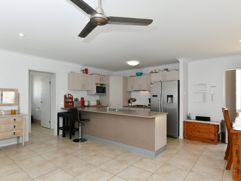 17 Sturt Court, Glen Eden QLD 4680