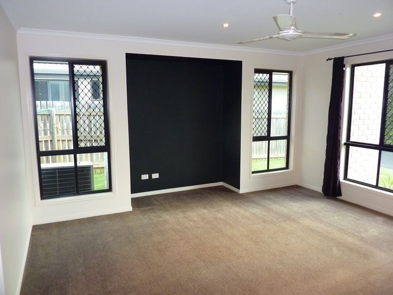 7 Larcom Rise, West Gladstone QLD 4680