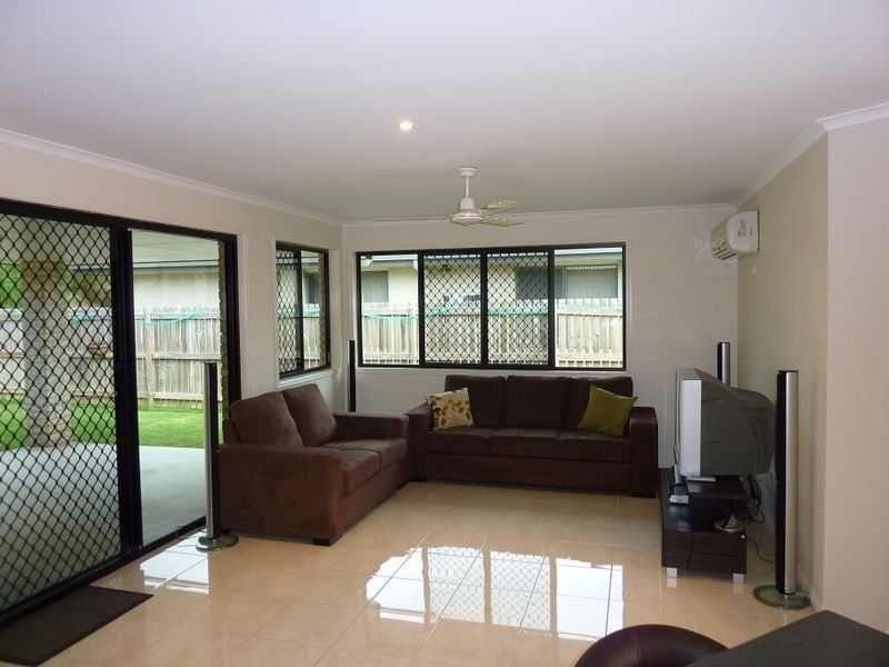 7 Larcom Rise, West Gladstone QLD 4680
