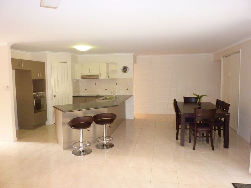 7 Larcom Rise, West Gladstone QLD 4680