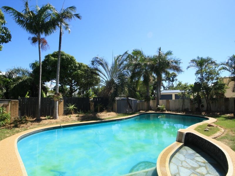 7 The Esplanade, Barney Point QLD 4680