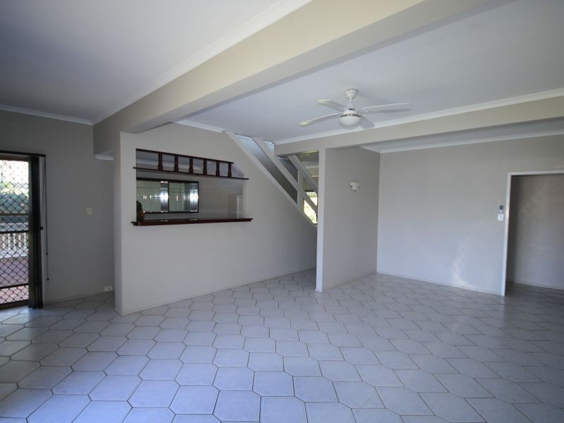 7 The Esplanade, Barney Point QLD 4680