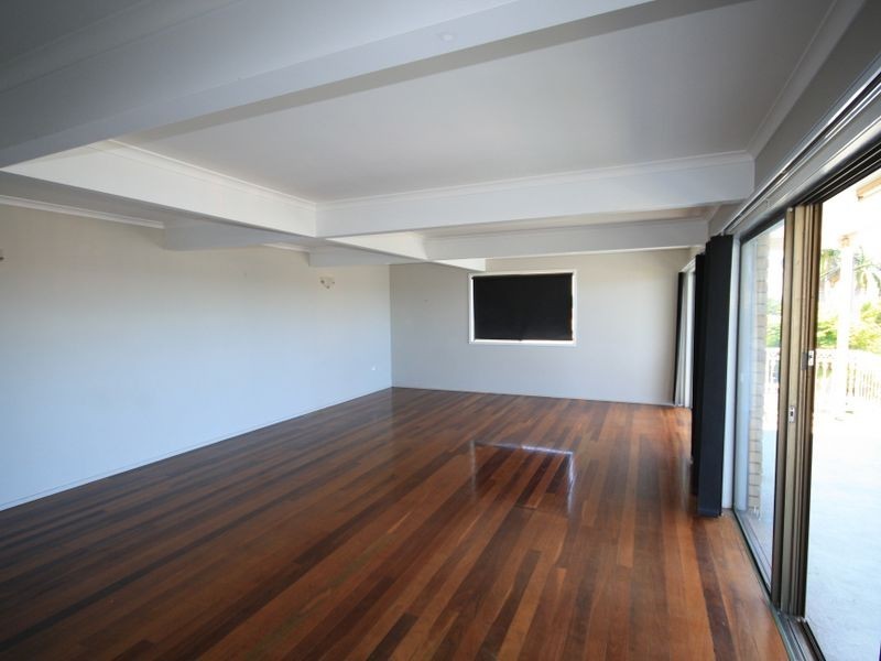 7 The Esplanade, Barney Point QLD 4680