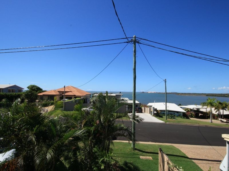 7 The Esplanade, Barney Point QLD 4680
