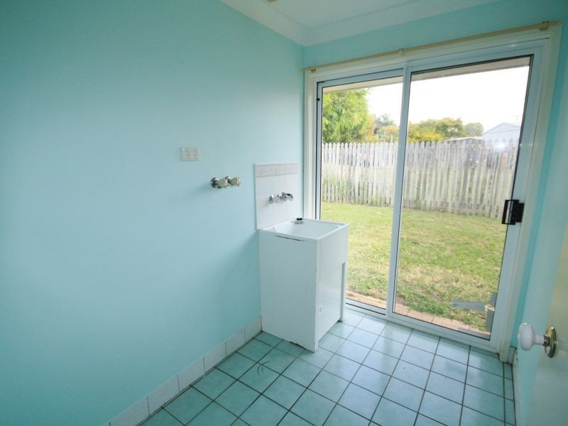 2 Palm Court, Clinton QLD 4680