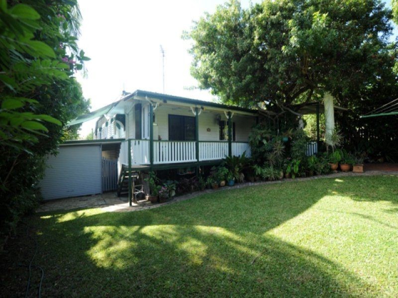 15 Fowler Street, West Gladstone QLD 4680