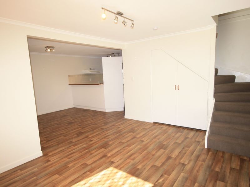 Unit 4/46 J Hickey Avenue, Clinton QLD 4680