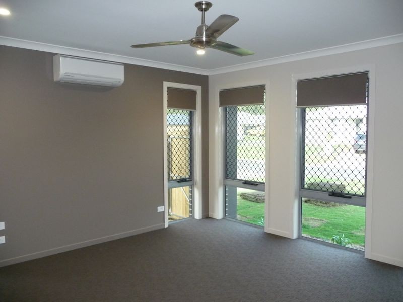 4 Bellbird Circuit, New Auckland QLD 4680