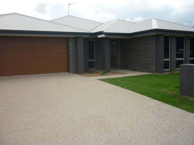 4 Bellbird Circuit, New Auckland QLD 4680