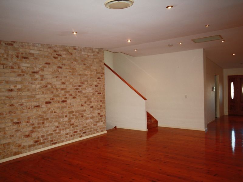 7 Panorama Court, Glen Eden QLD 4680