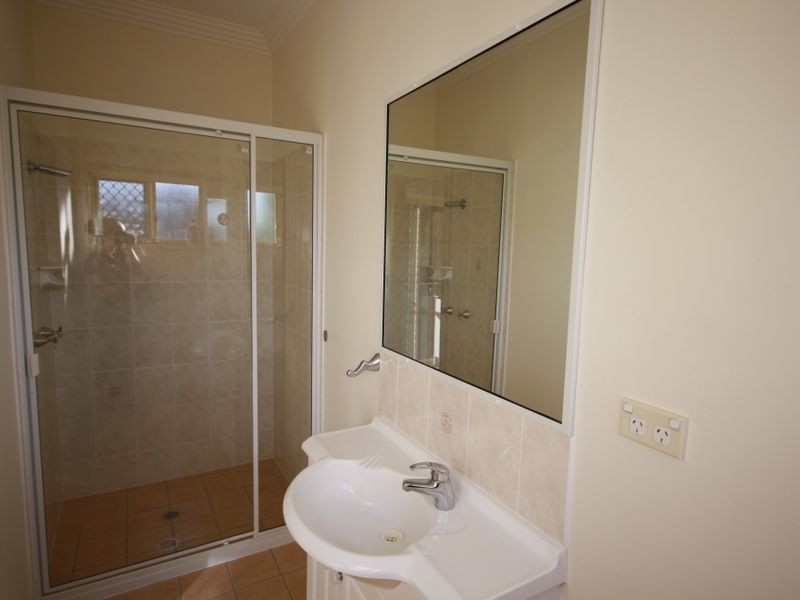 7 Panorama Court, Glen Eden QLD 4680