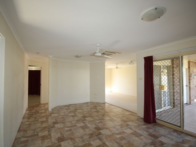 4 Helston Street, Telina QLD 4680