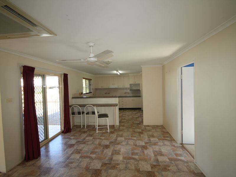 4 Helston Street, Telina QLD 4680
