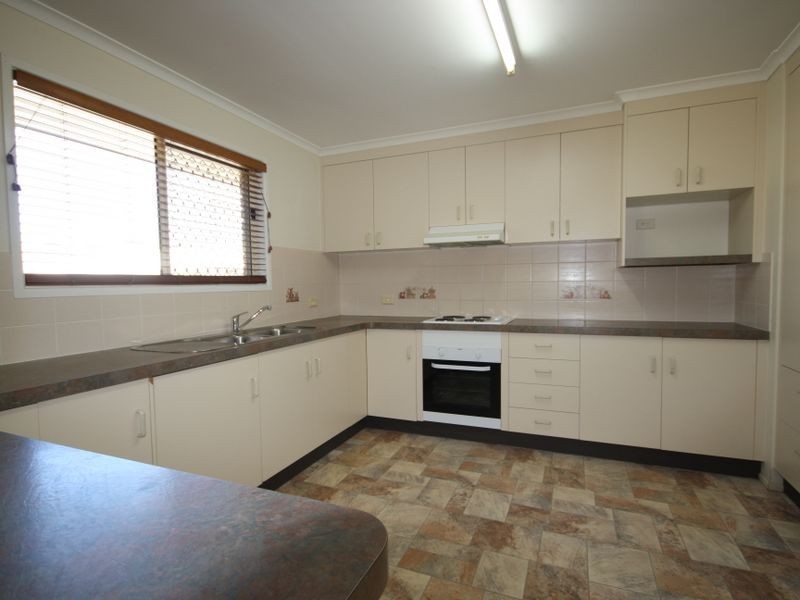 4 Helston Street, Telina QLD 4680