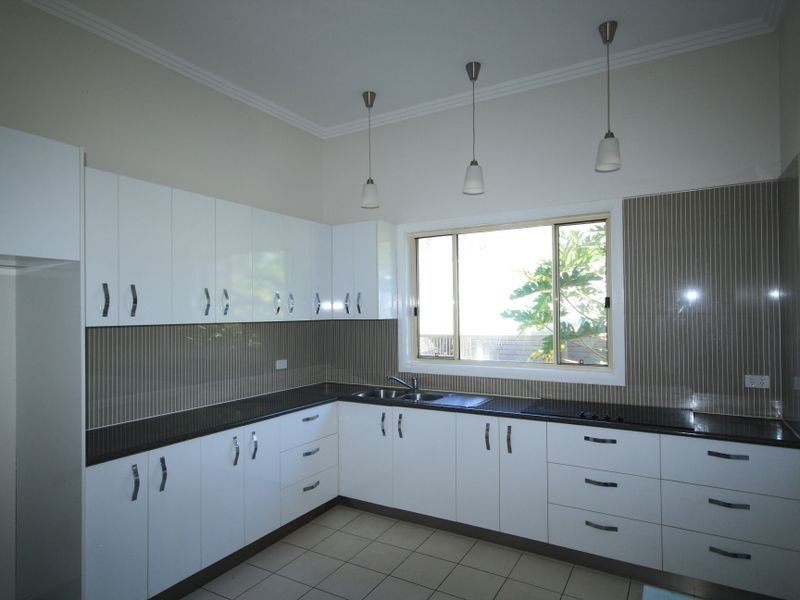 8 Herbert Street, Gladstone QLD 4680