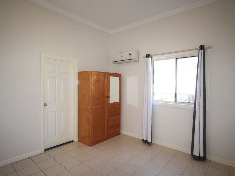 8 Herbert Street, Gladstone QLD 4680