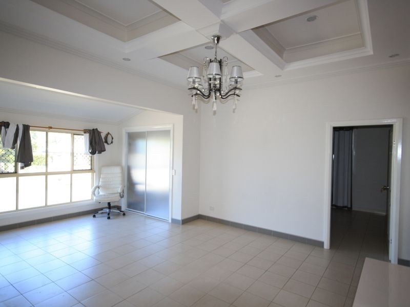 8 Herbert Street, Gladstone QLD 4680