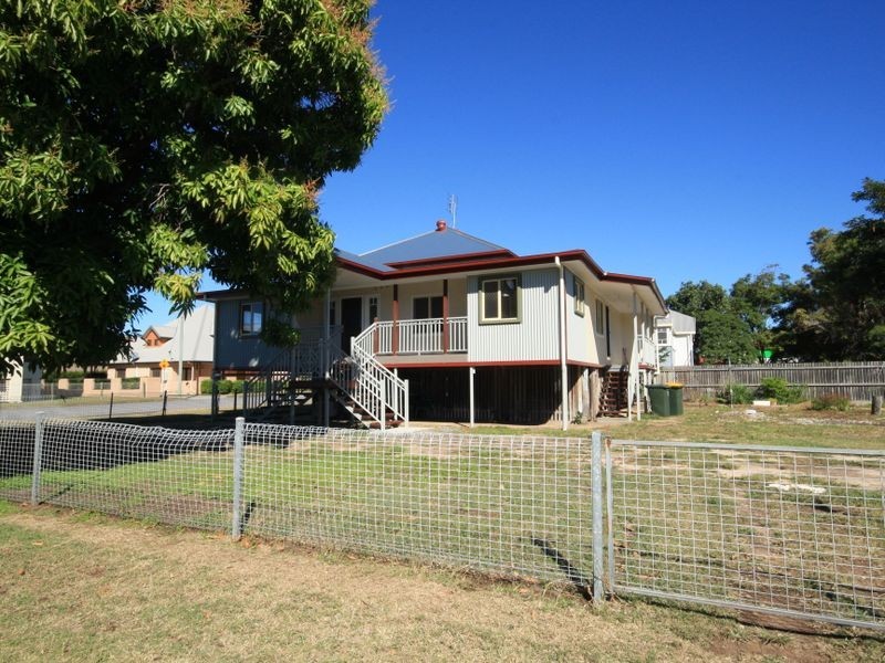 8 Herbert Street, Gladstone QLD 4680